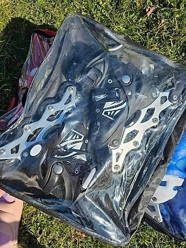 Roleri i rolšue: Roleri
Podesivi brojevi, silikonski- svetleci tockovi
Od broja 29-43 — 7