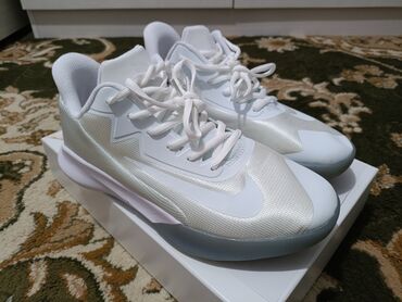баскетбольные ботасы: 🏐 Кроссовки Nike для волейбола Белые, оригинал Nike (модель CK) Размер
