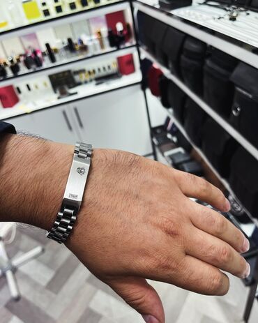 Bilərziklər: Bilərzik, Versace, Ünvandan götürmə — 12