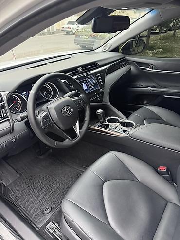 Toyota: Toyota Camry: 2020 г., 2.5 л, Автомат, Бензин, Седан — 5