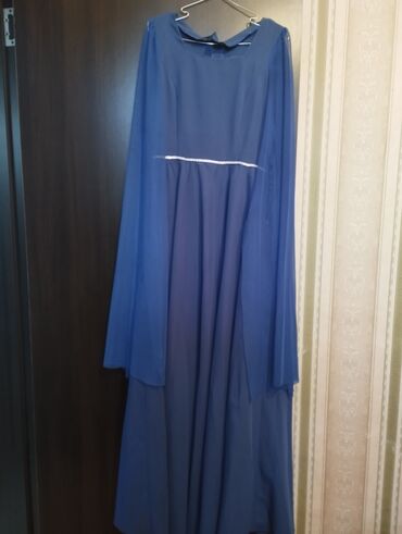 теплая верхняя одежда: Mavi rəngdə uzun paltar - Model: Maksimum uzunluqda, axıcı kəsim -