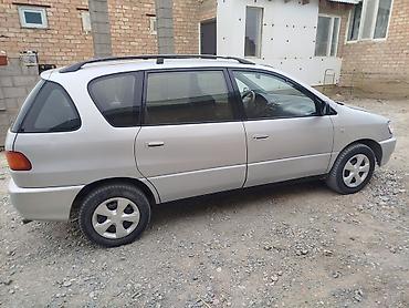 Toyota: Toyota Picnic: 1998 г., 2 л, Механика, Бензин, Минивэн — 10