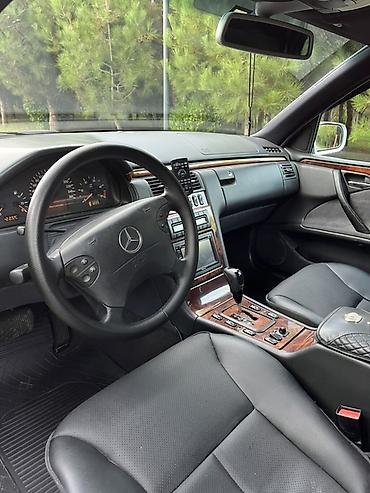 2 el kompresor: Mercedes-Benz E-Class (W210) sedan, gümüşü rəng - Kuzov: 4 qapılı — 5