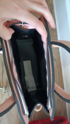 Классические сумки: Классическая сумка, Yves Saint Laurent (YSL), Застежка на молнии, Регулируемый ремень, Разделенные отделения, Женские, Б/у — 5