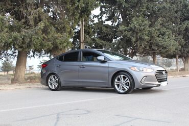 Hyundai: Hyundai Elantra: 2 l | 2018 il Sedan — 10