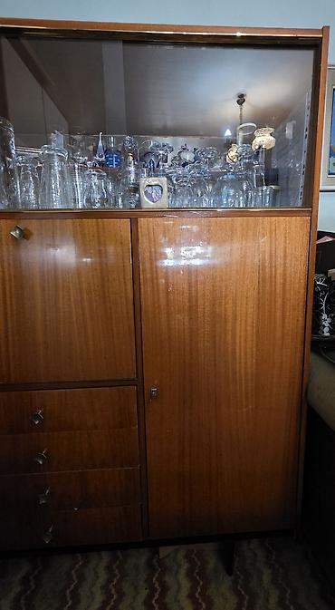 trpezarijske komode i vitrine: Vintage dnevni set – mid century 1960 vitrina sa kredencem, klub sto i — 10