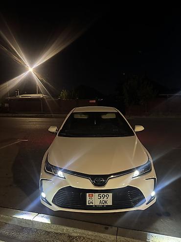 Унаа сатуу: Toyota Corolla: 2021 г., 1.8 л, Вариатор, Гибрид, Седан — 3