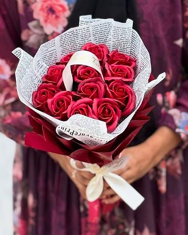 Ostali kućni dekor: Ručni buketi ruža – dekorativni i svečani aranžmani - Elegantni — 16