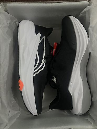 лининг крос: Легкие беговые кроссовки Li-Ning (модель с логотипом «перьевой» — 1