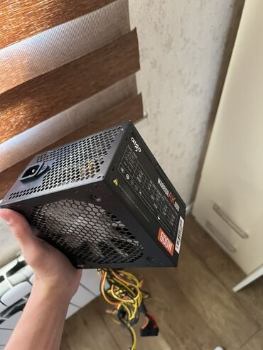 Sərt disklər (HDD): Qida bloku 600 W, İşlənmiş