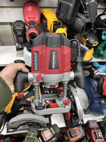 Универсальные погружные фрезеры: Фрезеры для древесины (сетевые, погружные) Модели на выбор: - TEH — 7