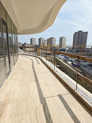 7 mkr: Ağ şəhər, 3 otaqlı, Yeni tikili, m. Xətai, 177 kv. m — 3