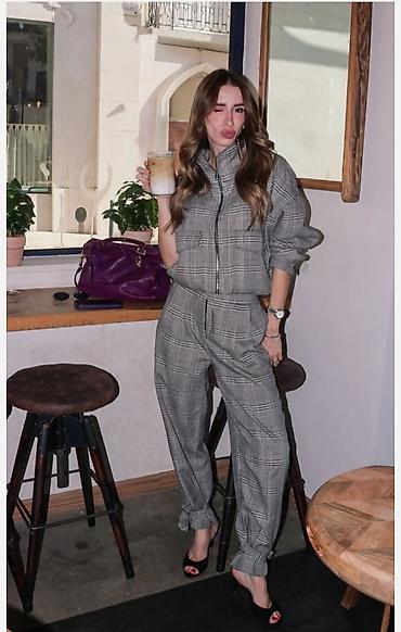 lil solid accessories: Ženska karirana jakna sa visokim kragnom i rajsferšlusom - Model — 3