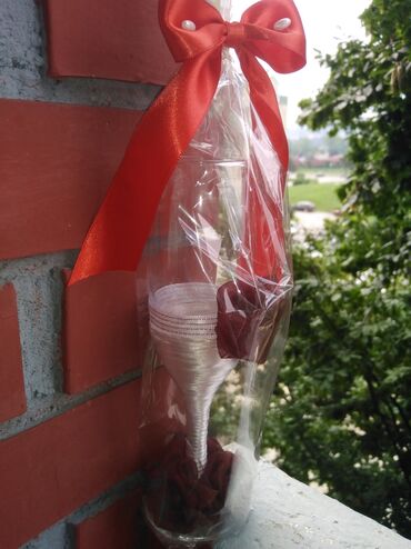 Svadbena oprema: Cvetna traka za kosu sa velom, idealna za posebne prilike. Traka je — 30