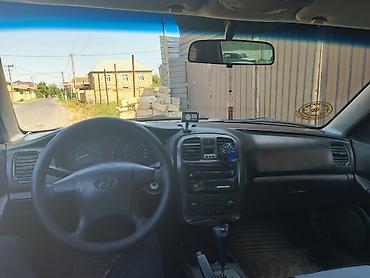 Hyundai: Hyundai Sonata: 2 l | 2003 il Sedan — 11