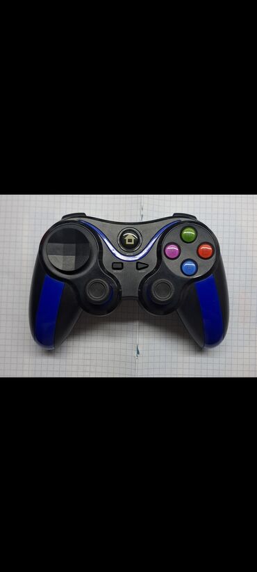 коврик для мышки: Qara-mavi simsiz oyun pultu - İdarəetmə: 2 analoq stik, D-Pad