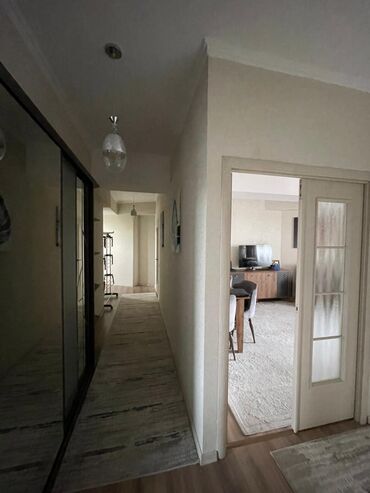 пол дом в бишкеке: 3 комнаты, 99 м², Элитка, 10 этаж, Дизайнерский ремонт