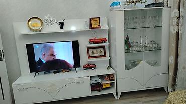 Ağ rəngli dəst: TV stendi + vitrin şkafı + açıq rəf bloku - Material