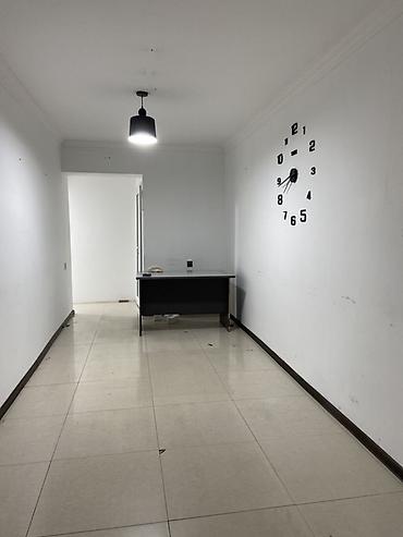 İcarəyə ofislər: Kiçik ofis/iş otağı - Tək otaqlı məkan, düzbucaqlı plan - Ağ rəngli — 8