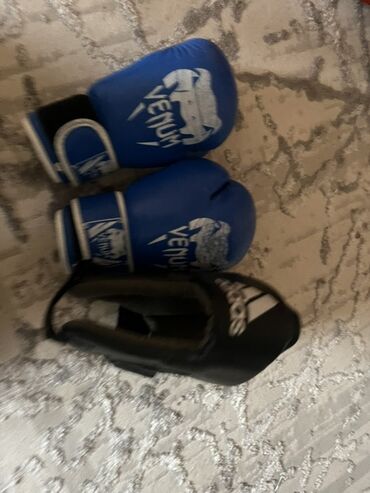 перчатки для бокса: Набор экипировки для бокса/кикбоксинга. В комплекте: - Боксерские