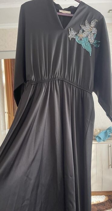 пиджак 48: Вечернее платье, Длинная модель, Атлас, 4XL (EU 48)