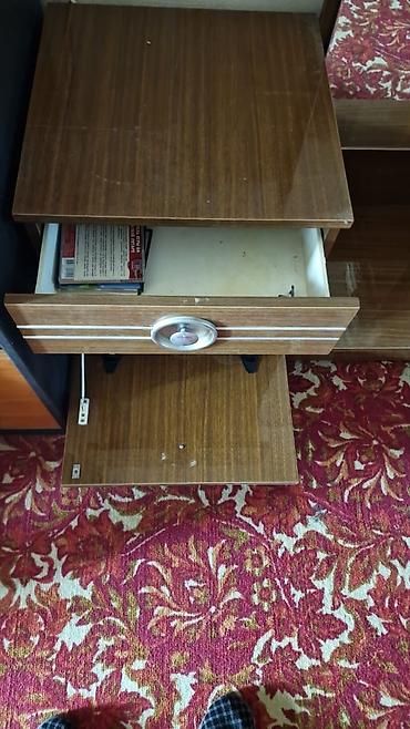 Другая мебель: Мебель бу в отличном состоянии. цена договорная. стол табуретки — 14