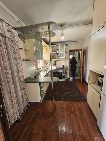 Продажа домов: Дом, 95 м², 4 комнаты, Собственник — 5