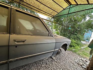 bud e9: BMW 5 series: 1985 г., Седан — 1