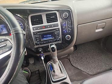 byd pro: Hyundai Porter II — малотоннажный бортовой грузовик синего цвета — 4
