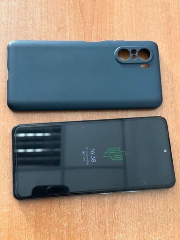 a03 core: Poco F3, Колдонулган, 128 ГБ, түсү - Көк, 2 SIM