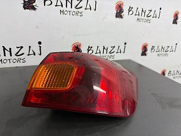 калдина фара: Задний правый стоп-сигнал Toyota 2003 г., Б/у, Оригинал, Япония — 2