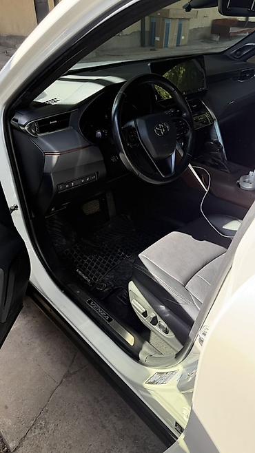 авто пушка: Toyota Venza: 2021 г., 2.5 л, Вариатор, Гибрид, Кроссовер — 6
