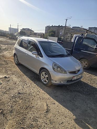 хонда в: Honda Fit: 2001 г., 1.3 л, Автомат, Бензин, Хэтчбэк — 2