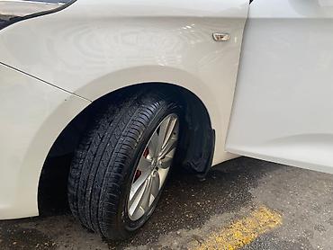 panarama dizel: Kia Carens: 1.7 l | 2016 il Krossover — 8