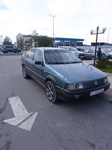 бишкек автомобили: Volkswagen Passat CC: 1989 г., 1.8 л, Механика, Бензин, Седан