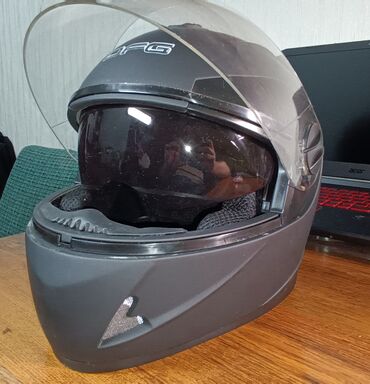 шлем для мото: Мотошлем новый. продаю, фирма "DFG", размер 55-60 см. цвет чёрный