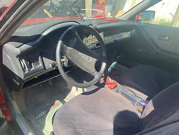 авто портер: Audi 80: 1992 г., 2 л, Механика, Бензин, Седан — 5