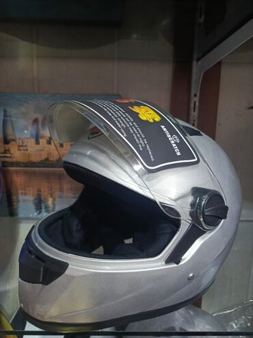 Moto dəbilqələr: Moto Kaskalar 35azn Ag Qzra Boz Moto Baqaj ag 35azn,Qara parlaq 45azn — 2