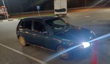 Toyota Starlet: 1.3 л | 1998 г. | Хэтчбэк