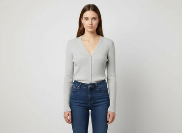 Knitwear: Women`s knitwear, size M