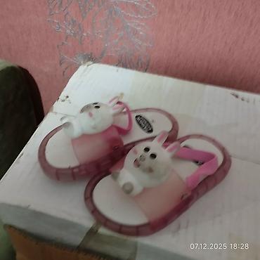 Детская обувь: Uşaq üçün şirin sandal/şəpəl. - Rəng: çəhrayı-ağ - Üst hissədə 3D — 1