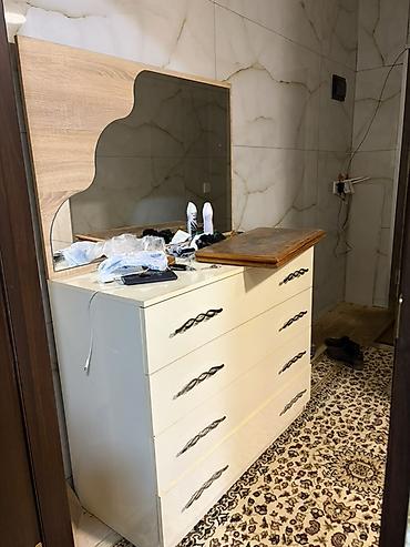 mebel el işi: Yatak otağı mebeli dəsti Tərkib: - İki nəfərlik çarpayı: yumşaq — 3