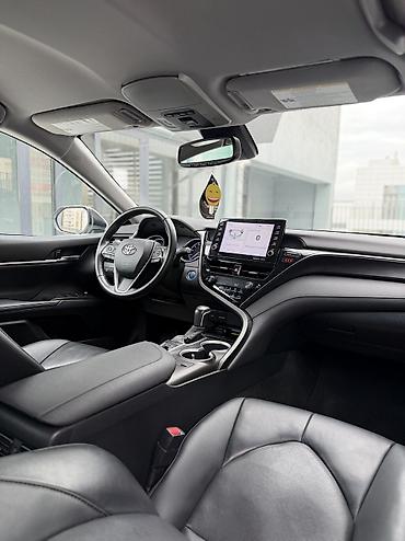 Toyota: Toyota Camry: 2022 г., 2.5 л, Автомат, Гибрид, Седан — 7