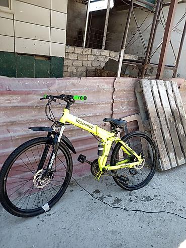 velo teker: Velo ideal veziyetdedi bidene arxa teker partliyib pakriskalar ideal — 1