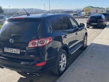 Hyundai: Hyundai Santa Fe – qara rəngli, şəhər və uzun yol üçün tam ölçülü SUV — 5