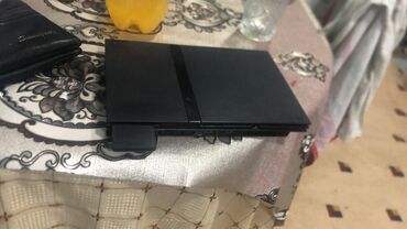 playstation satilir: Ps2 televizora qosmağ ucun olan kabel yoxdur və pult ps2 işləyir əlavə