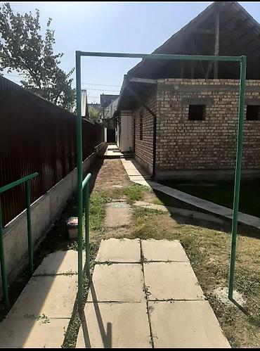 красный васток: Продаю домрайон Восток-5, находится на второй линии от проспекта — 4