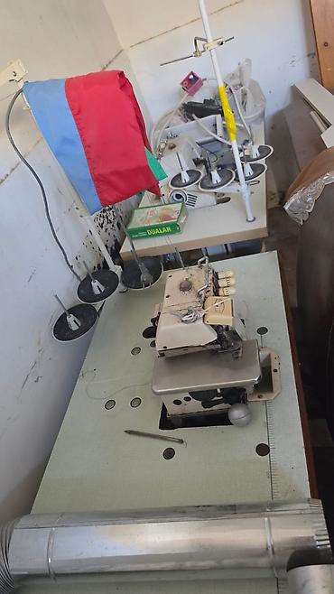 1əd 4 sapli .aberloq 300man. və ya 1əd.düz tikiş+ütü dəyişməkdə olar