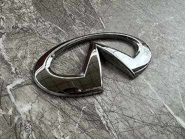 g comp: Накладка крышки багажника Infiniti, 2020 г., Б/у, Оригинал — 2
