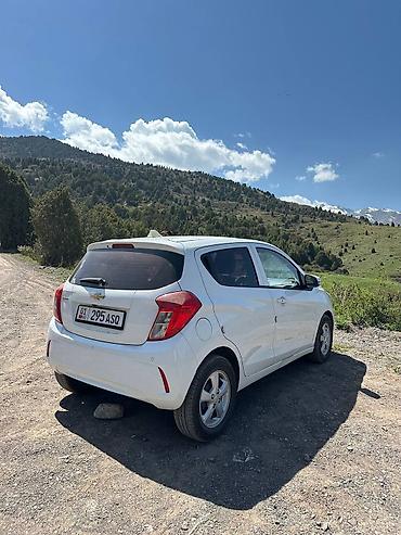 Chevrolet: Chevrolet Spark: 2018 г., 1 л, Вариатор, Бензин, Универсал at lalafo.kg — 4 Chevrolet: Chevrolet Spark: 2018 г., 1 л, Вариатор, Бензин, Универсал — 4